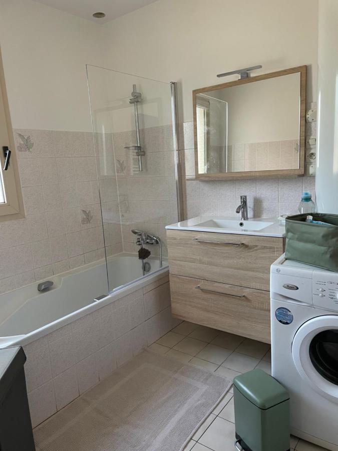 Gite Milin A Sizun Hebergement Confortable Pour 7 Pers Екстер'єр фото